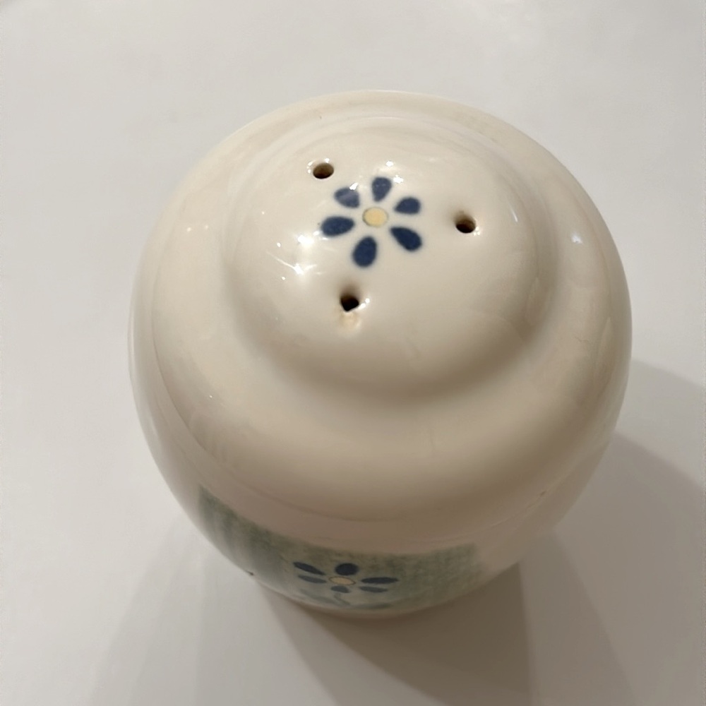 Pfaltzgraff Cloverhill Floral Salt & Pepper Set - Picture 3 of 6